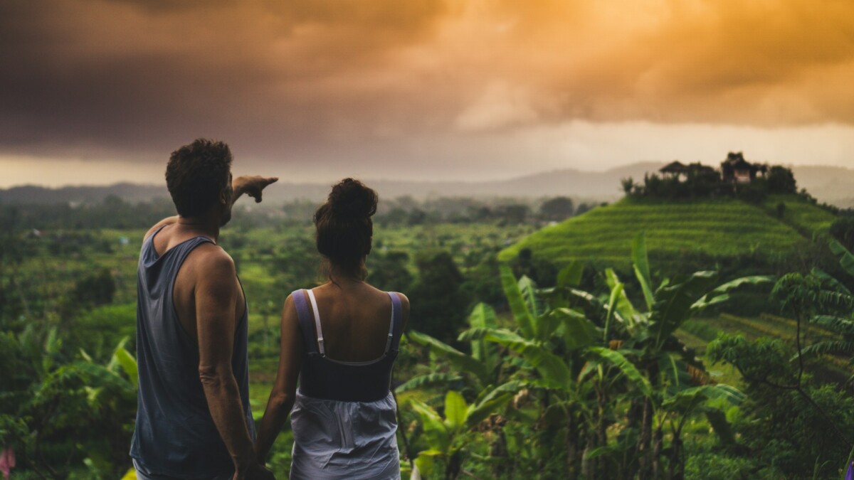 couple watch bali scenery