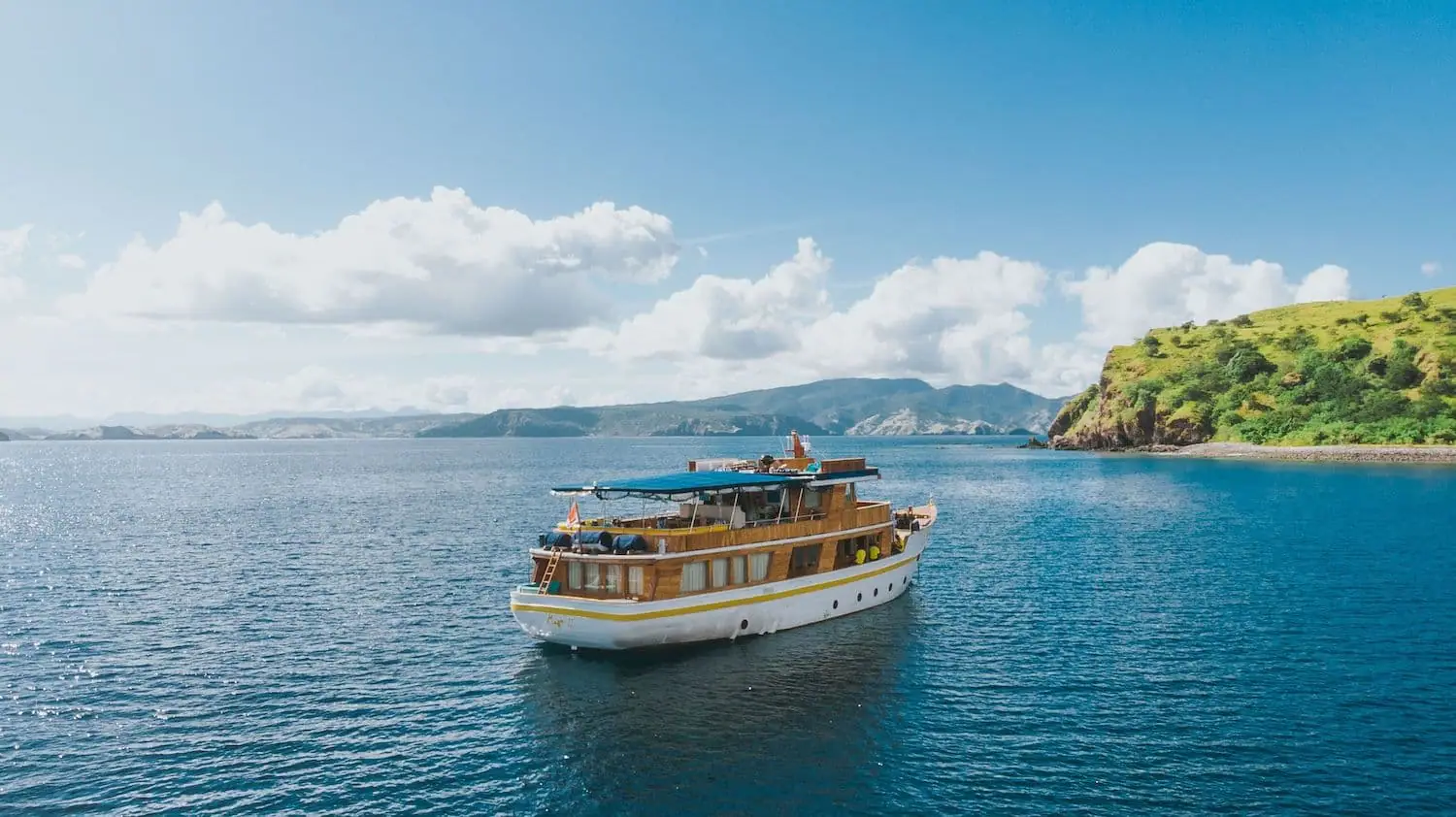 Magia 2 Yacht Charter